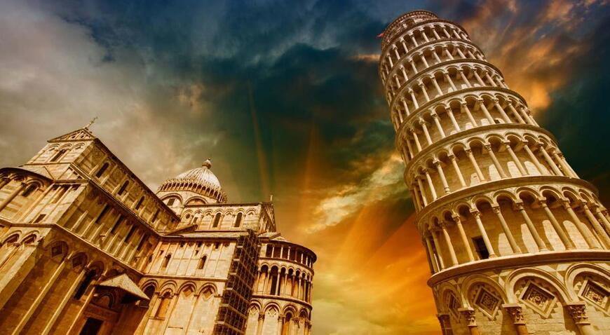 Tháp nghiêng Pisa là công trình kiến trúc tiêu biểu của Italia